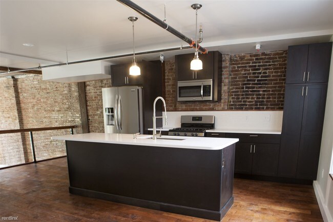 Building Photo - 9 1st St