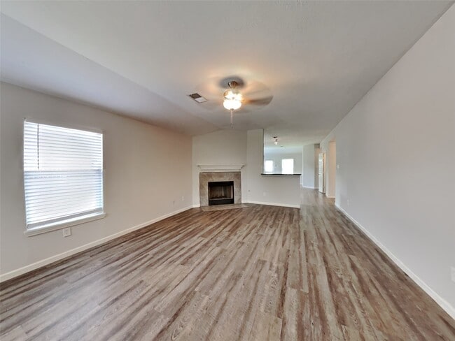 Foto del edificio - 18347 Austin Oak Ln