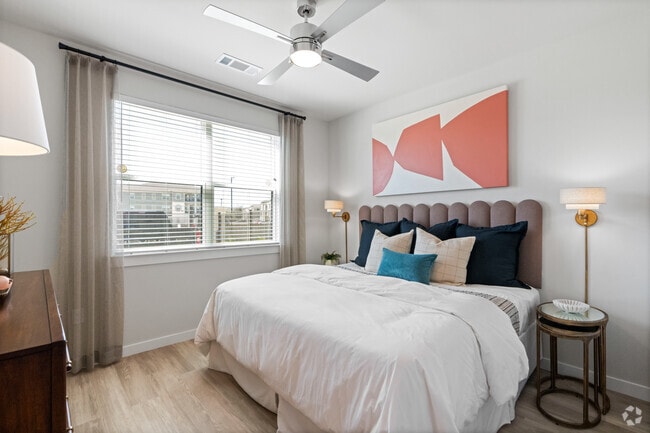 1BR, 1BA - 678SF - Bedroom - Prose Canopy