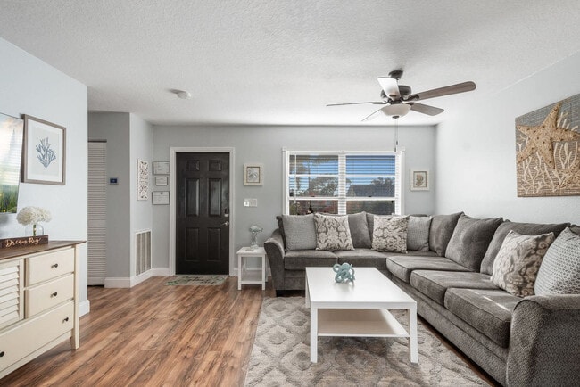 Building Photo - 1901 72nd St W