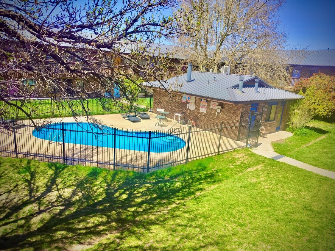 BRANDYWOOD PARK!!! FREE UTILITIES!! GR... - BRANDYWOOD PARK!!!   FREE UTILITIES!!   GR...