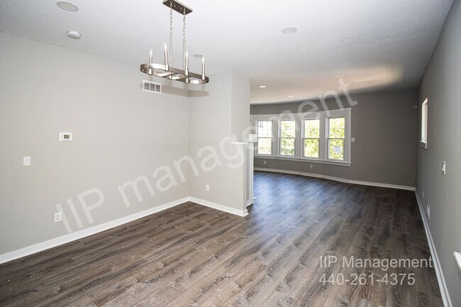 Building Photo - Beautiful 3-Bedroom Home in Cleveland Heig...