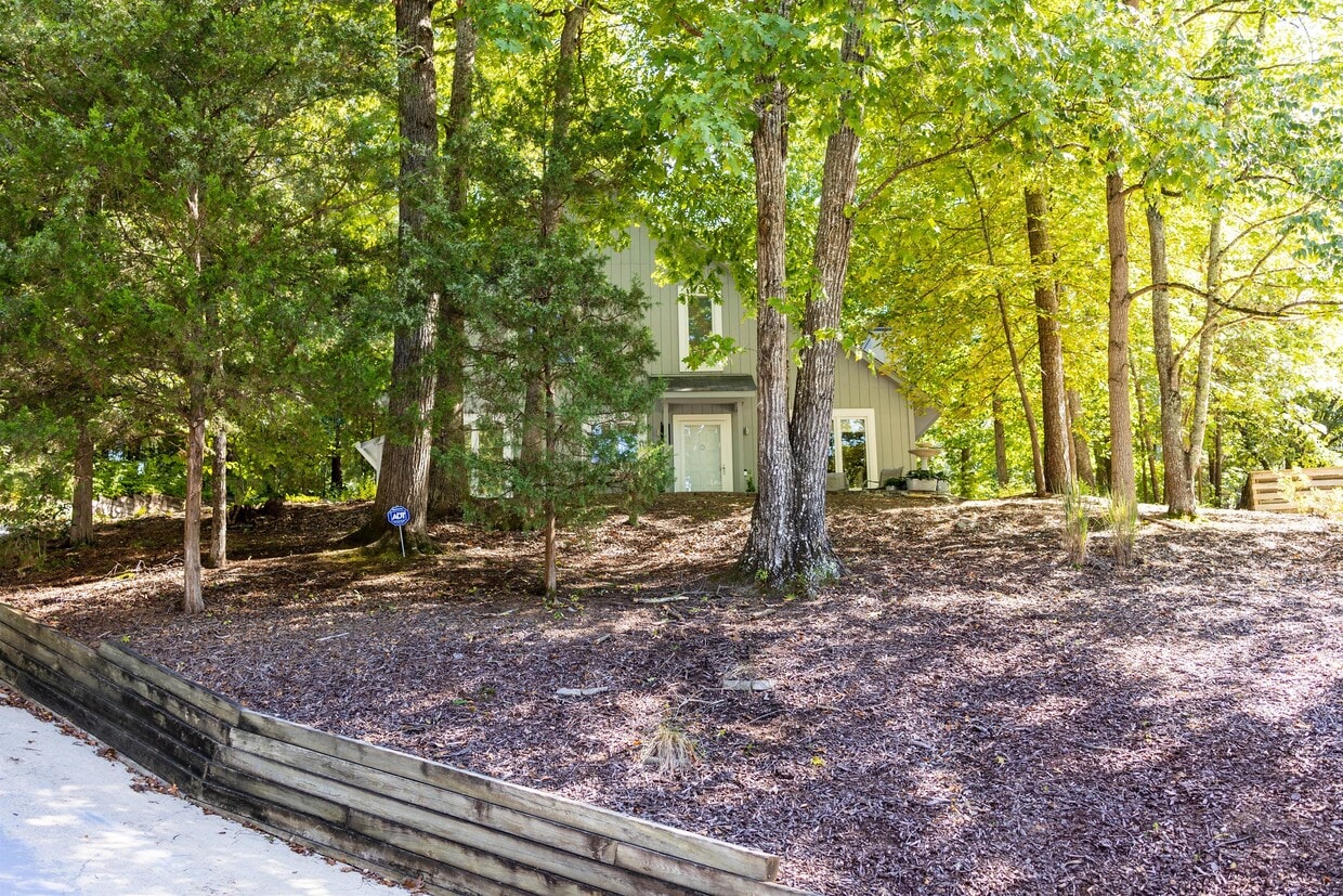 Primary Photo - 14 Sandstone Ridge Dr