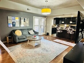 Building Photo - 6539 Los Ranchos Rd NW