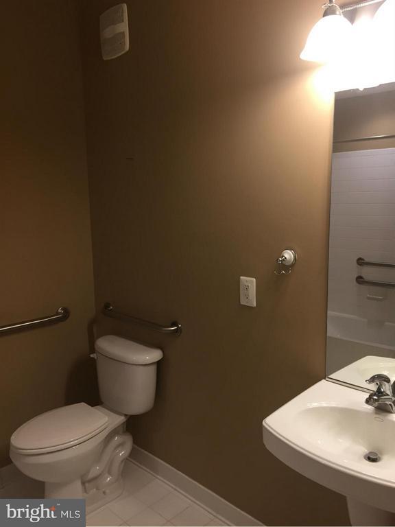 Foto del edificio - 6161 Willow Pl