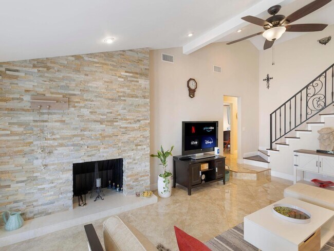 Foto del edificio - 832 Green St