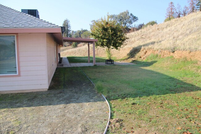 Building Photo - Great home for rent in Exeter