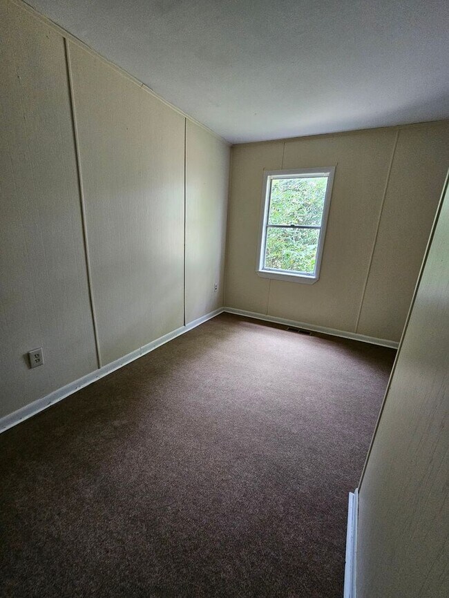 Foto del edificio - 4 bedroom/2 bathroom house in Florence, ju...