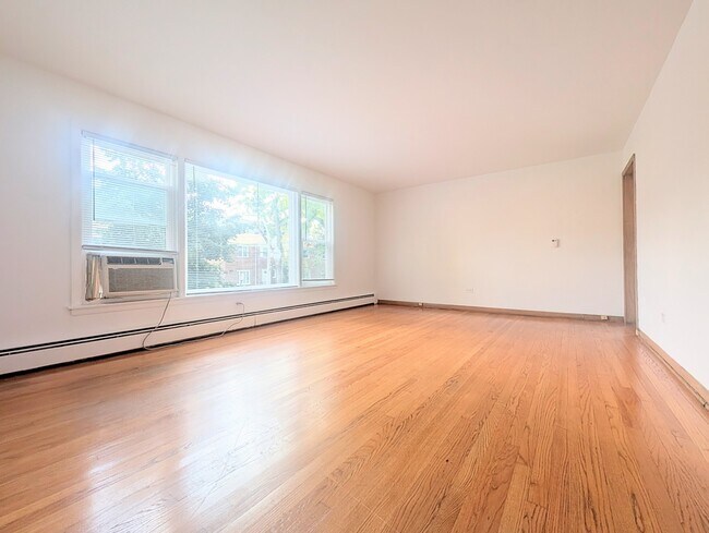 Foto del edificio - 2308 W Birchwood Ave
