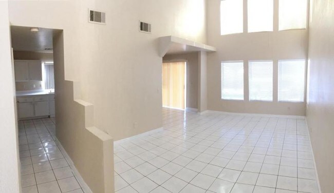 Building Photo - 4573 Little Wren Ln