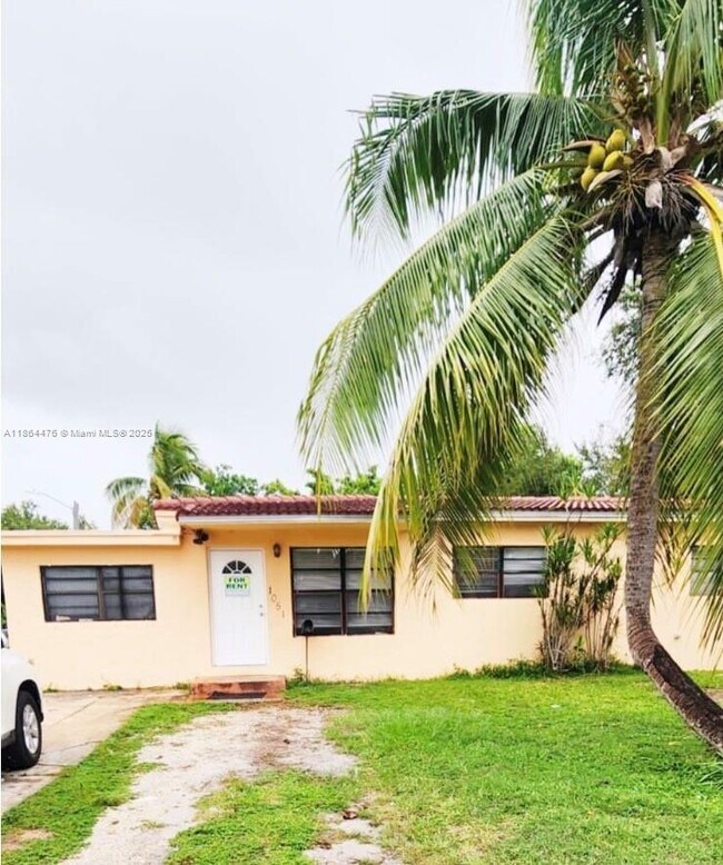 Foto del edificio - 1051 NE 155th St