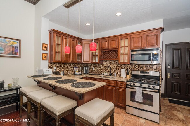 Foto del edificio - 1 Spring St