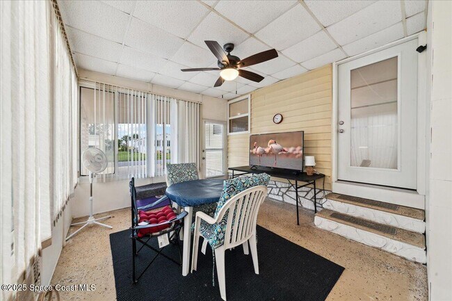 Foto del edificio - 938 Wren Cir