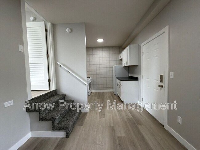Building Photo - 877 N 26th St