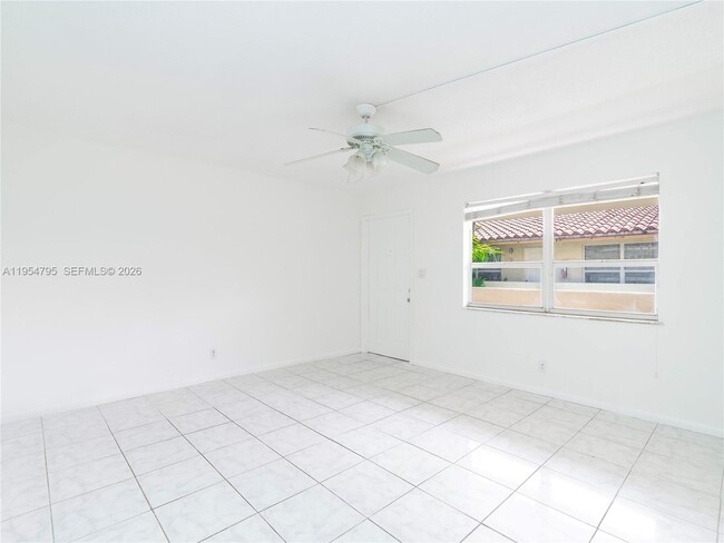 Foto del edificio - 2025 Miami Rd