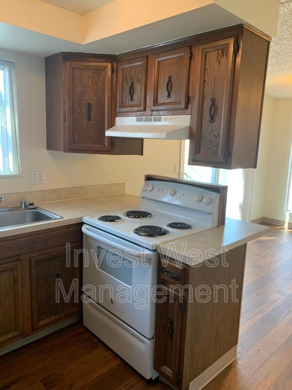 Foto del edificio - 3331 NE 57th Ave