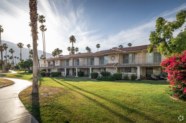 Building Photo - 500-505 S Farrell Dr