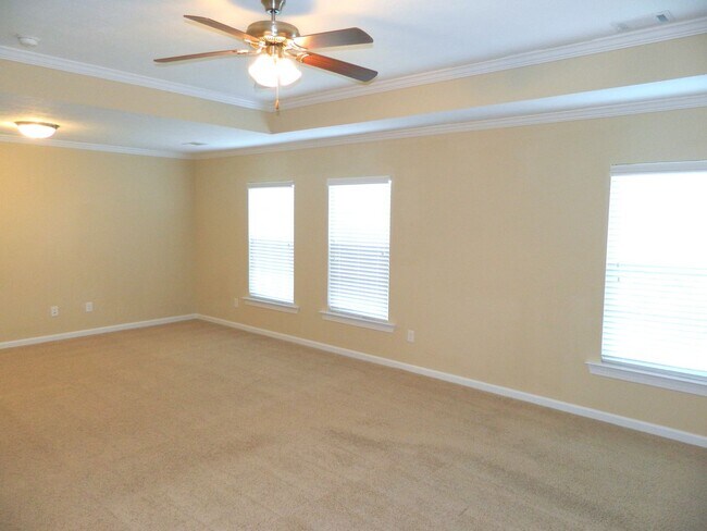 Foto del edificio - 835 Williford Run Dr