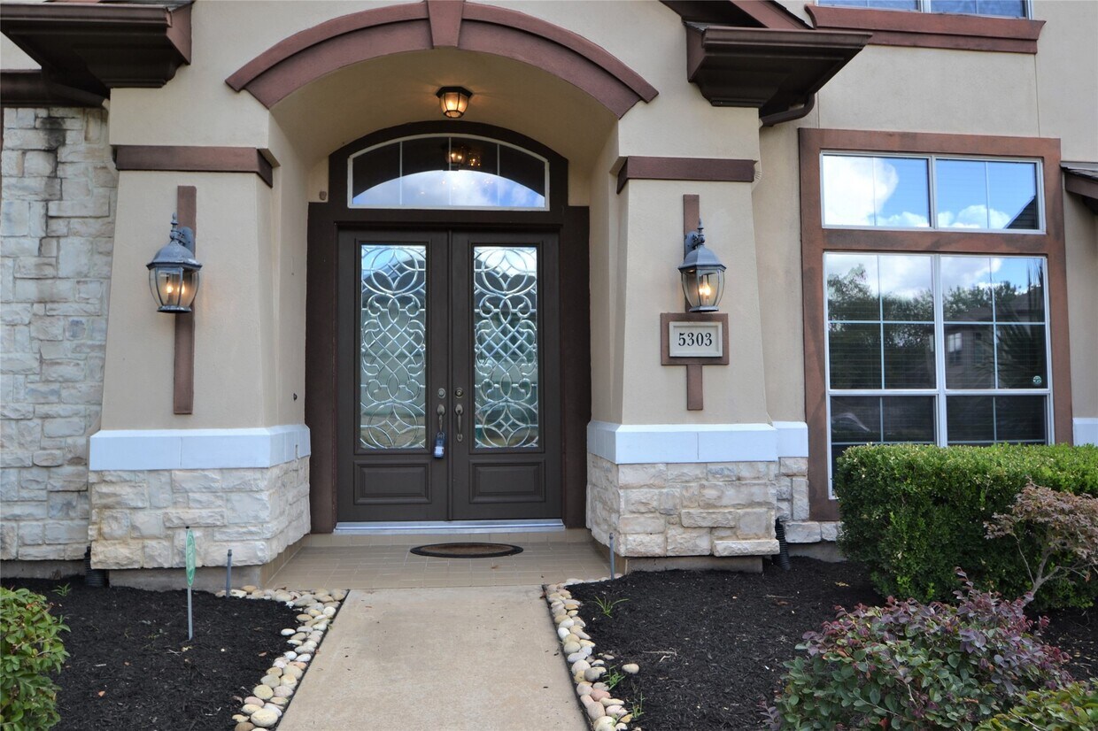 Foto del edificio - 5303 Fenwick Way Ct