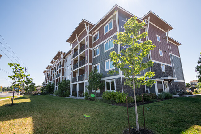 Building Photo - Parkwood Place