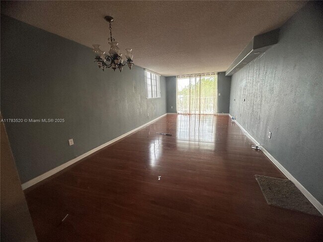 Foto del edificio - 1470 NE 125th Terrace