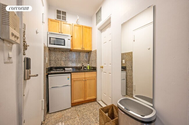 Foto del edificio - 252 E 33rd St
