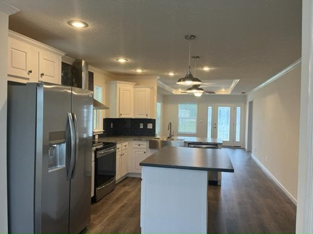 Building Photo - 40843 Roselle Lp