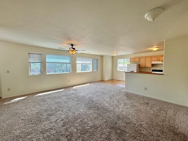 Building Photo - 919 NW Portland Ave