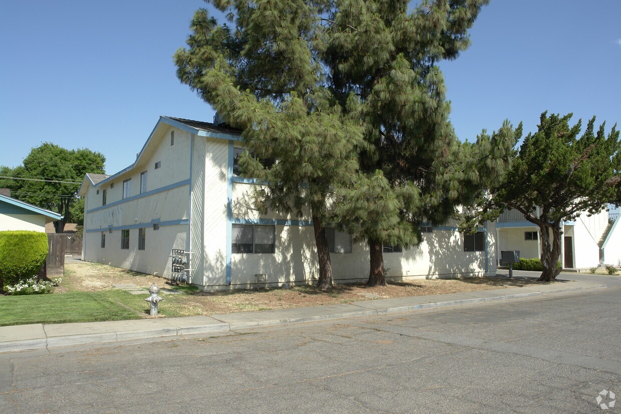 Foto del edificio - 1685-1695 Ellen Ave