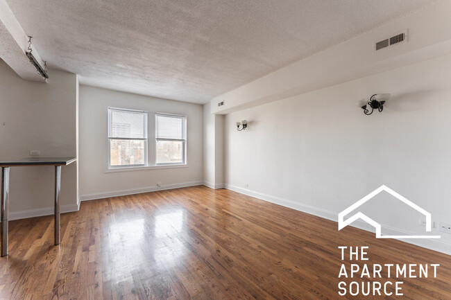 Foto del edificio - 841 W Windsor Ave
