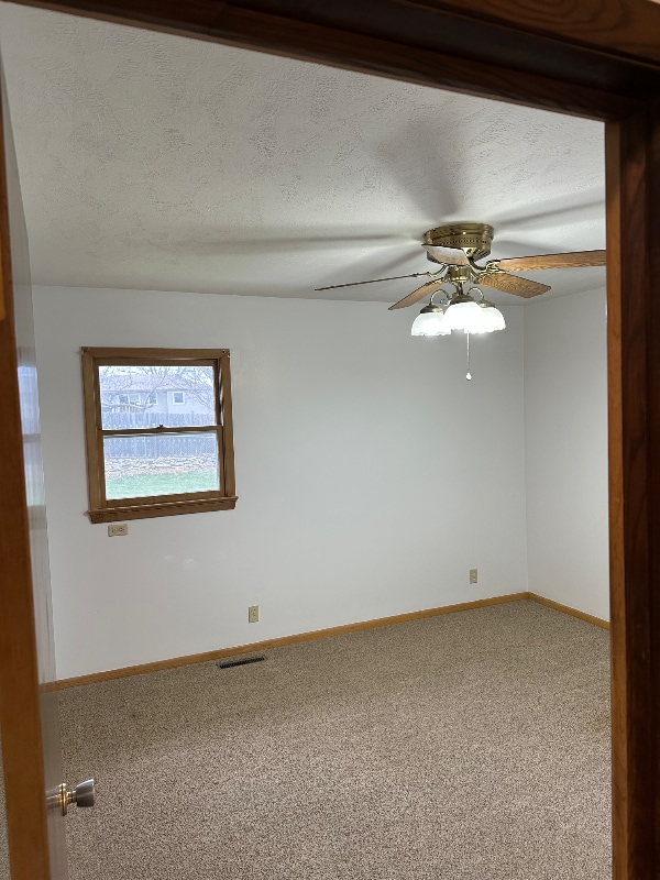 Building Photo - 9418 Meredith Ave