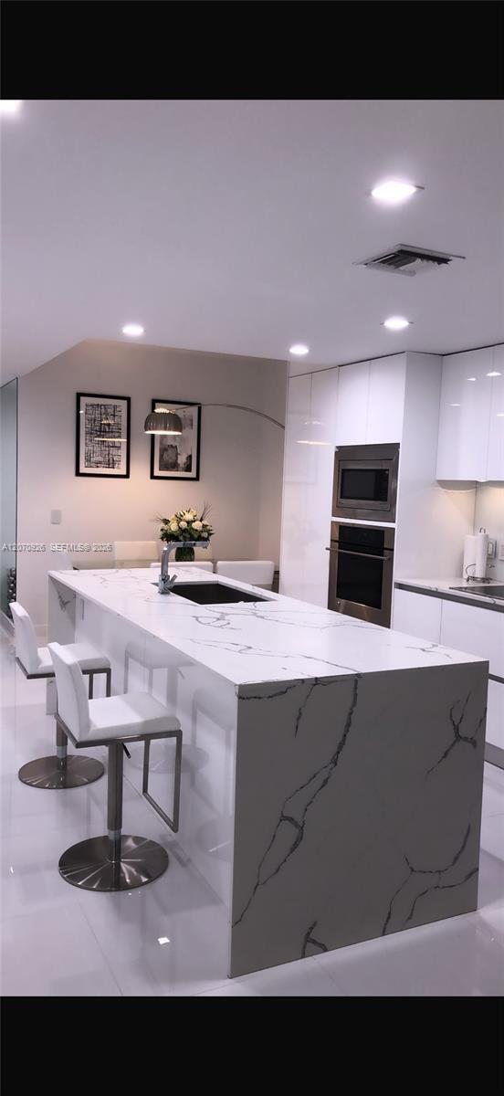 Foto del edificio - 460 NE 28th St