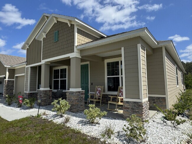 Building Photo - For Rent-  Spring Move in Special!!!!!!!  2nd Month's Rent FREE if you sign a lease before the en...