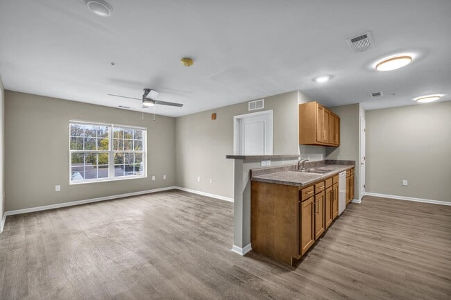 Building Photo - Gordon Crossing Market Rate Units