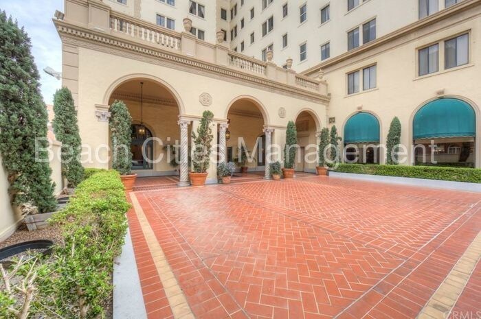 Primary Photo - 315 W 3rd St