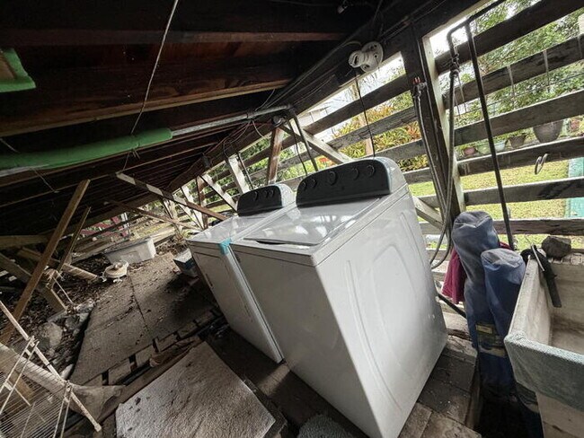 Foto del edificio - To register for the showing time below, note the 4 digit code: 5714 and click "APPLY NOW."(mobile...