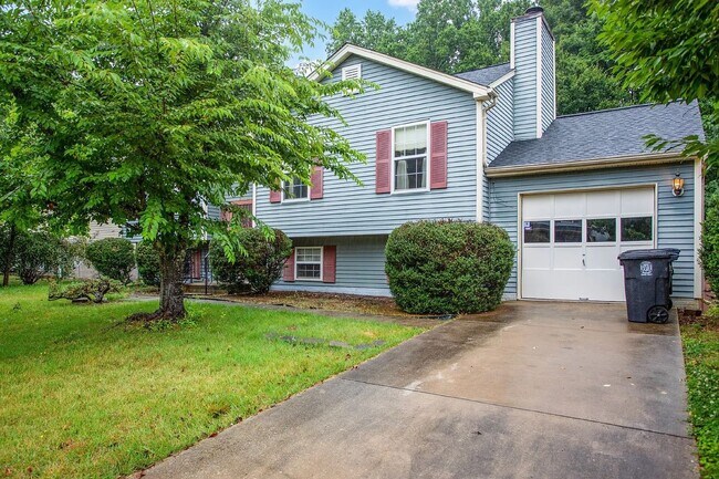 Foto del edificio - Beautiful 4 BR/3 BA Single-Family Home in ...