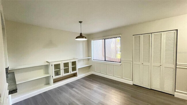 Foto del edificio - 892 Sunridge Dr