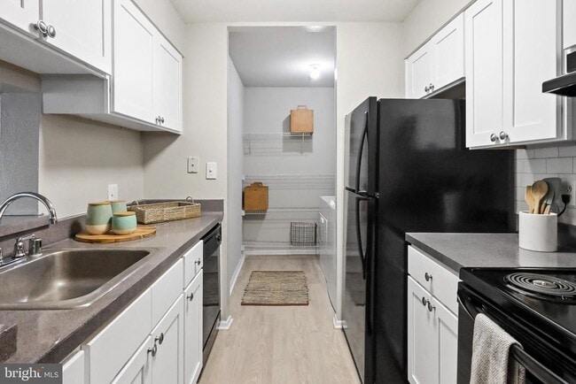 Building Photo - 150 Steeplechase Way