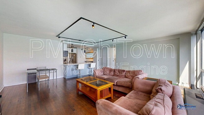 Foto del edificio - 910 N Lake Shore Dr
