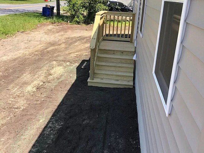 Foto del edificio - 79 N St Ext