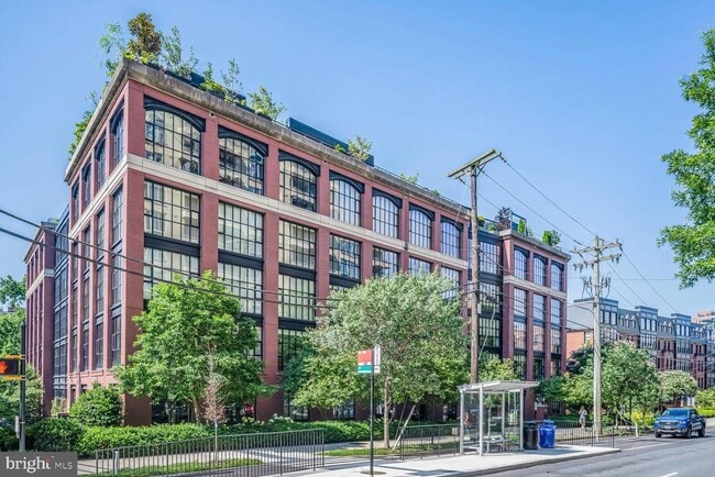 Building Photo - 1600 Clarendon Blvd
