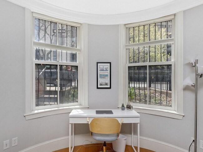 Foto del edificio - 106 E Brookline St