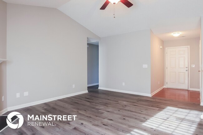 Building Photo - 3837 Raintree Dr