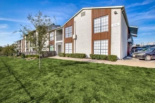Building Photo - 4710 Lake Ave