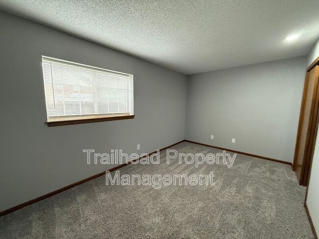 Foto del edificio - 3409 NW Duncan Rd