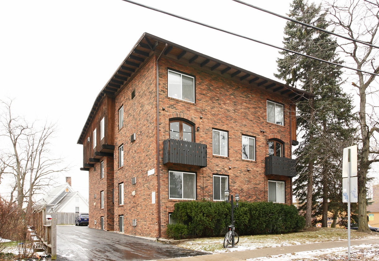Primary Photo - The Chalet