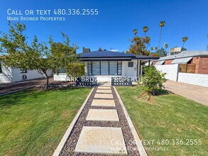 Building Photo - 1230 E Almeria Rd