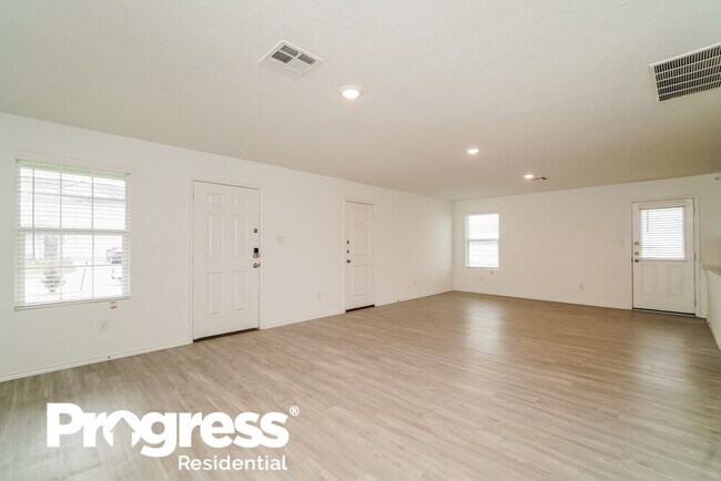 Building Photo - 113 Parish Ln