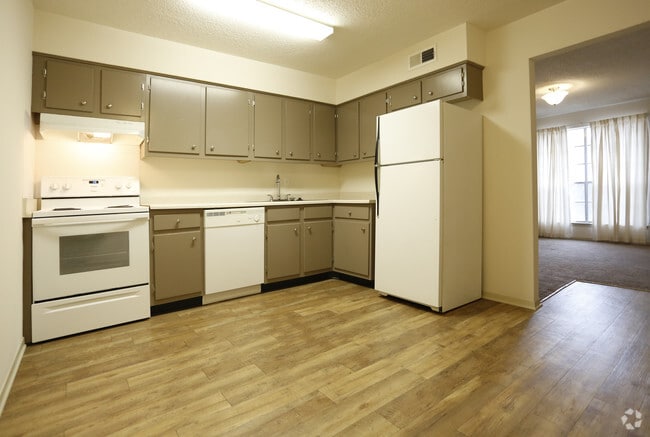 2HAB/1BA - 808 ft² - College Town Apartments